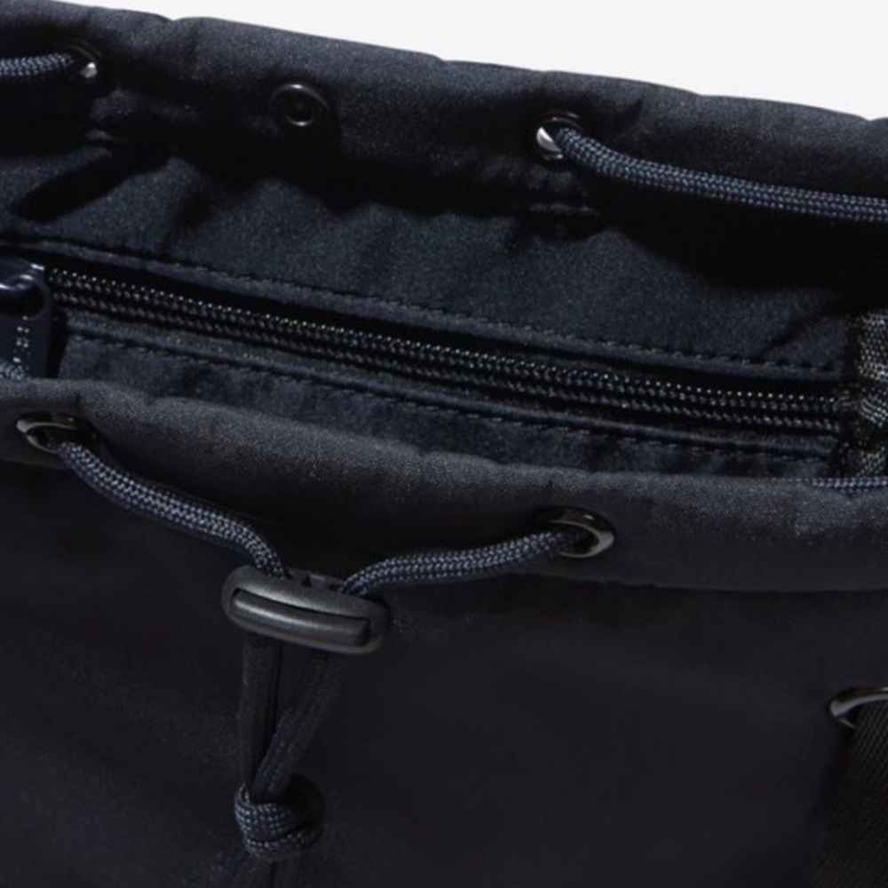 Beyond Yoga Gym Bag - Black Convertible Tote or Backpack w/ Shoe Compartment NWT - Picture 8 of 13